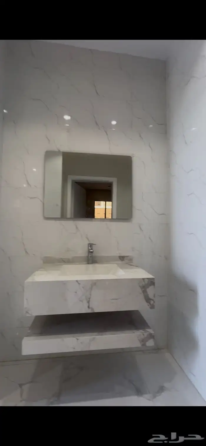 للبيع شقه حي النظيم تبوك 5