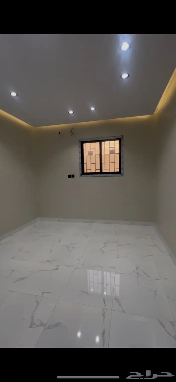 للبيع شقه حي النظيم تبوك 8