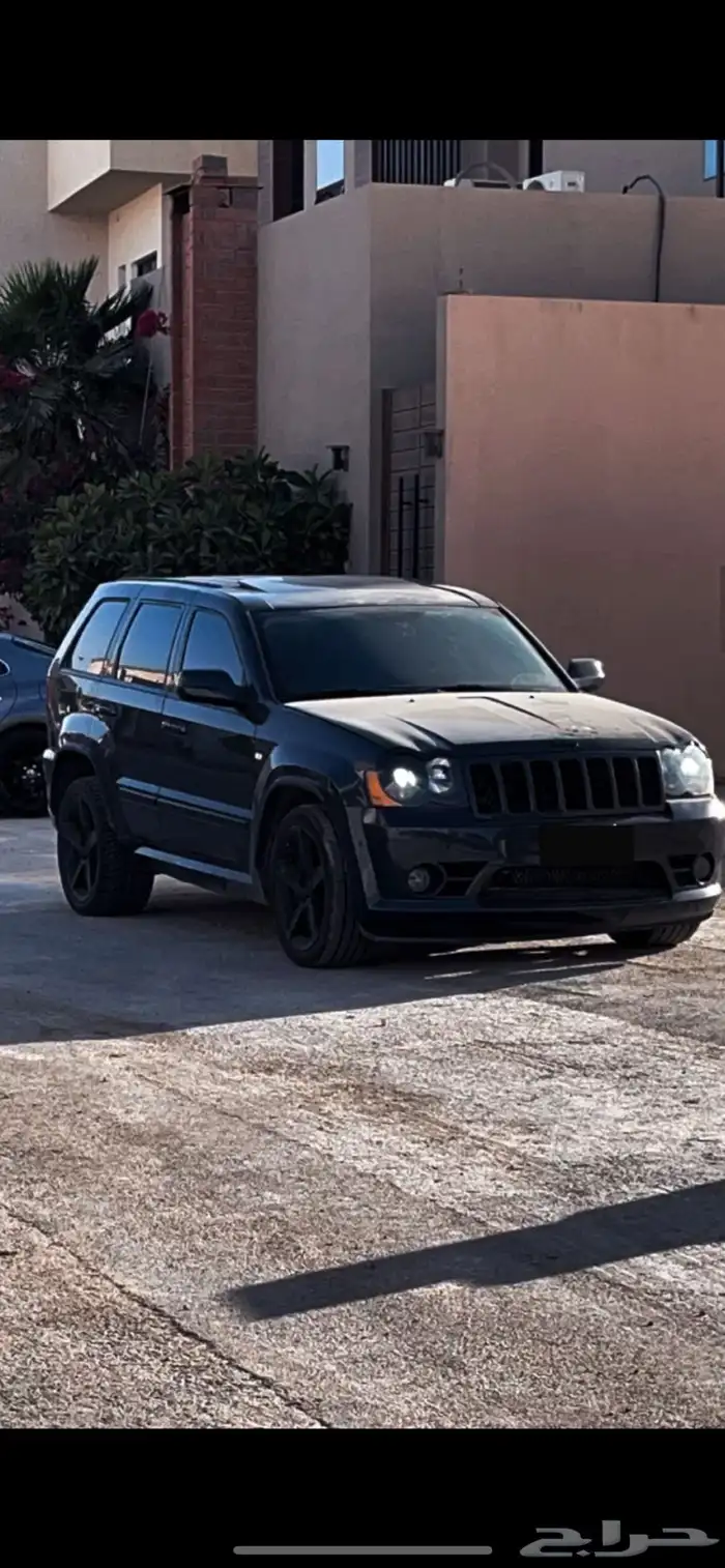 للبيع قراند شروكي srt 2008 9