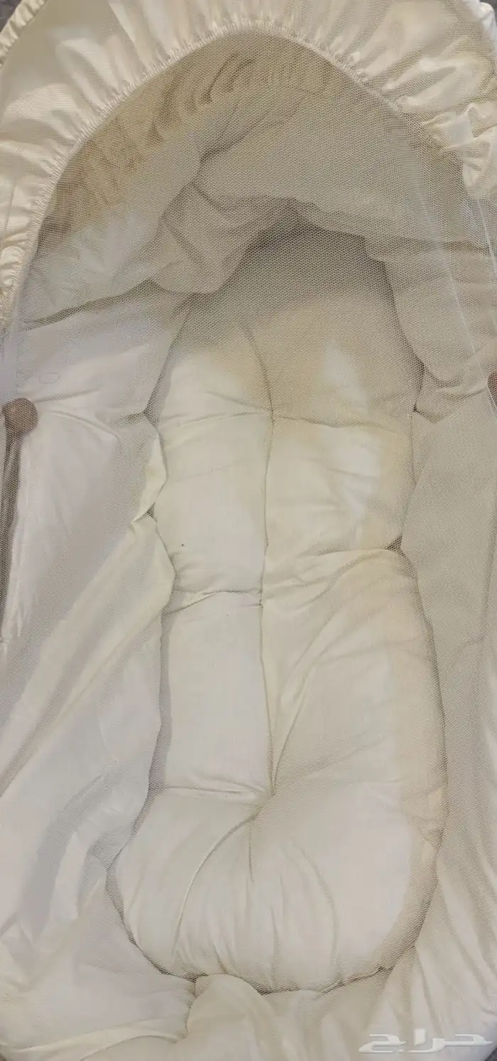 سرير مولود جديد ونظيف 2