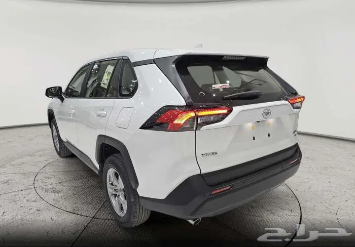 تويوتا رافور LE دبل 2025 عرض خاص 3