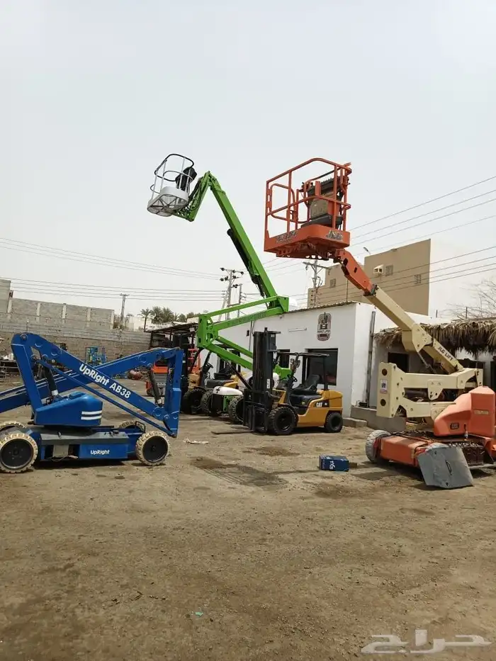 سيزر لفت ومان لفت ورافعات شوكية وكرينات بجميع انواعها 4