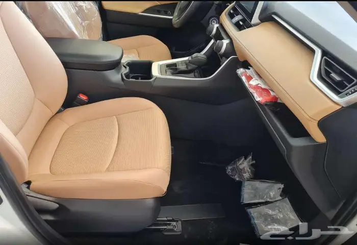 تويوتا رافور LE دبل 2025 عرض خاص 12