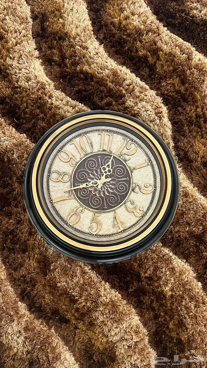 سجاد طولة طعام ساعه دولاب بأدراج 3