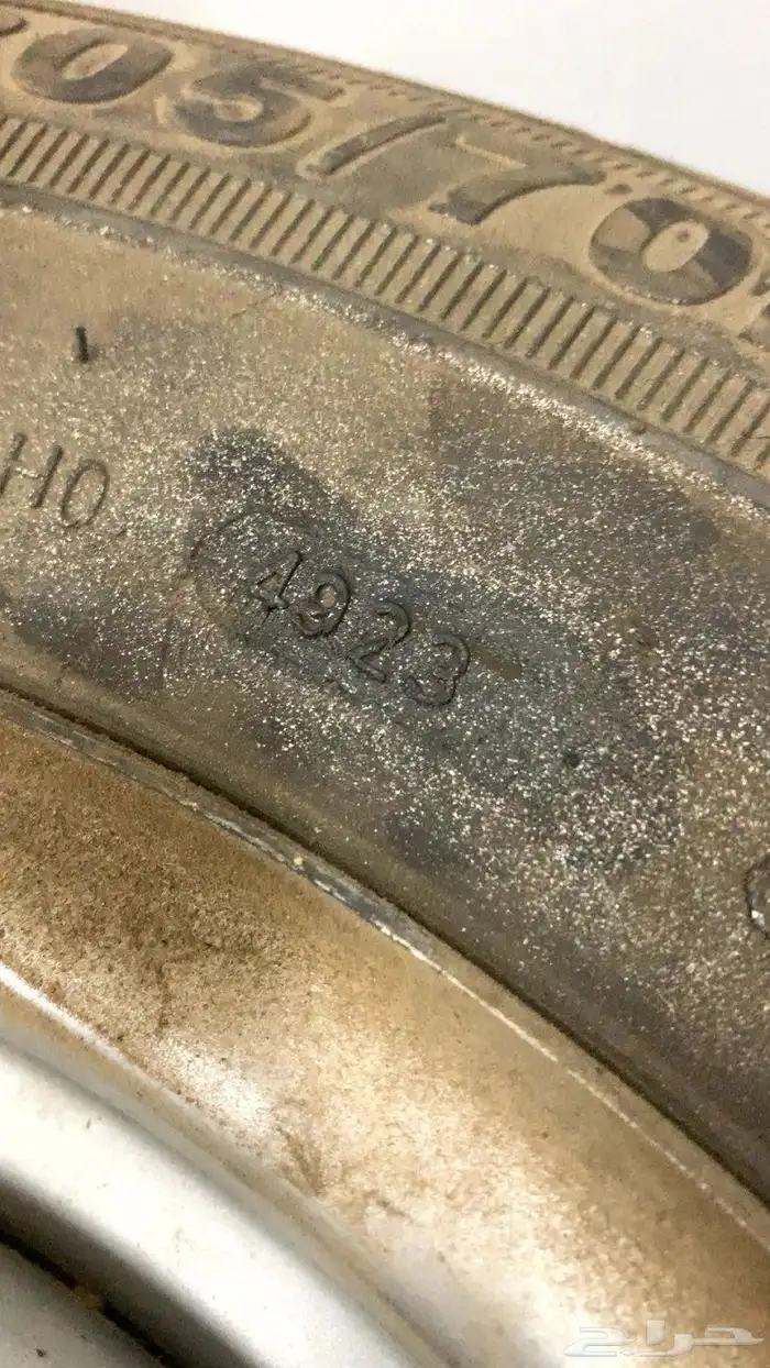 4 جنوط بكفراتها 3