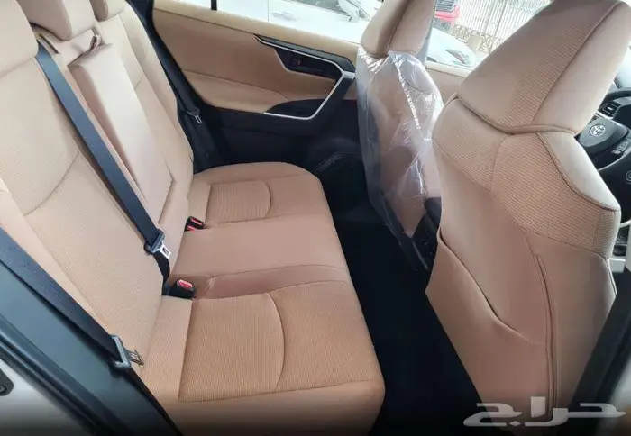 تويوتا رافور LE دبل 2025 عرض خاص 15