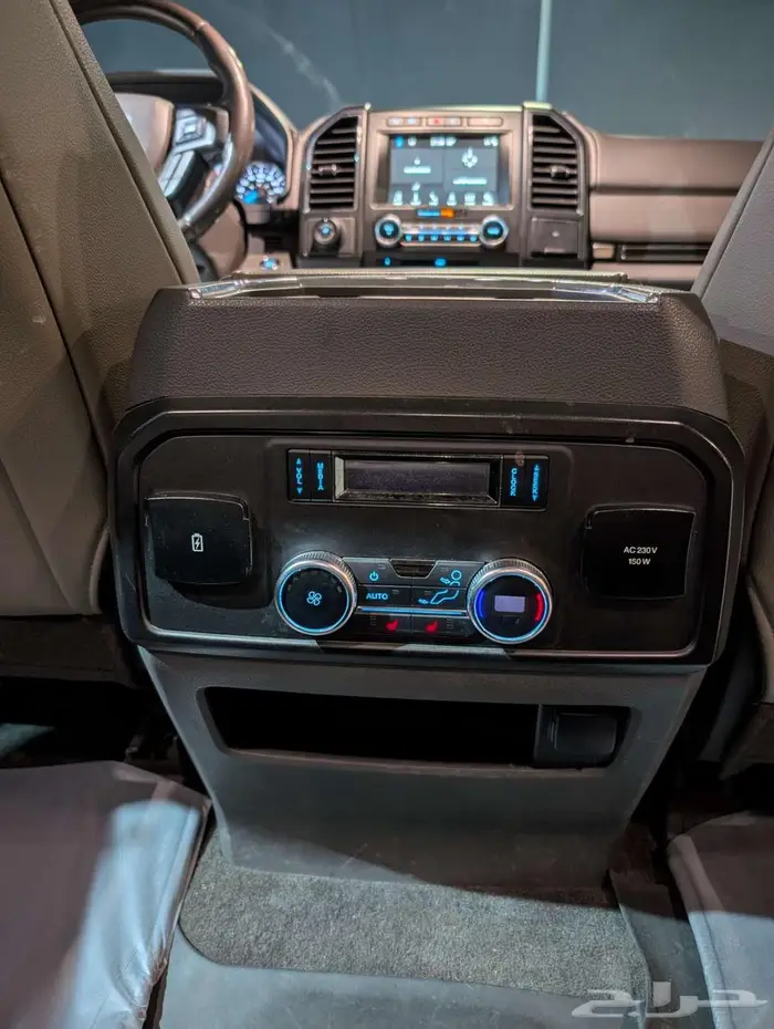 فورد اكسبيدشن 2018 لميتد LIMITED للبيع 31