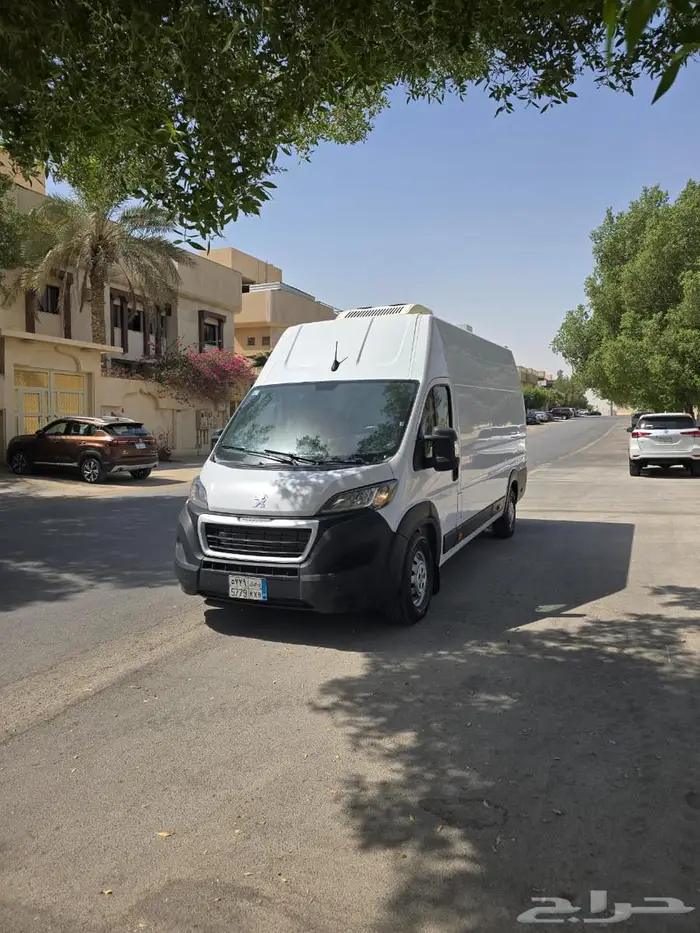 للايجار فان بيجو بوكسر موديل 2023 ثلاجه 2