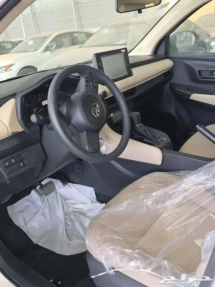 تويوتا يارس Y ستاندر مكينة 1.5 مكيف خلفي 2026 لدى الحسن 4