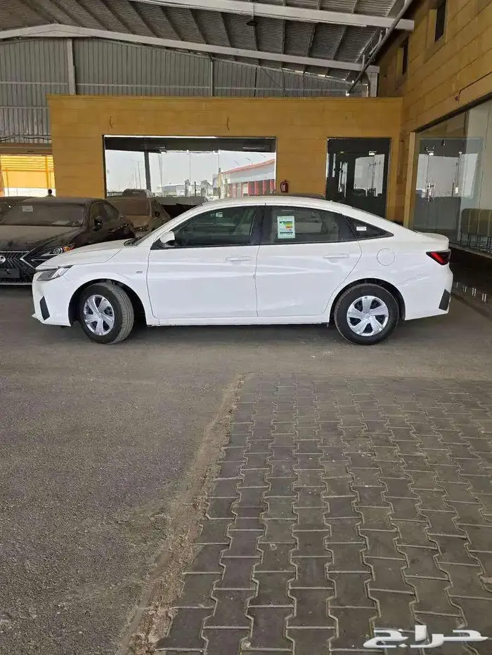 تويوتا يارس Y ستاندر مكينة 1.5 مكيف خلفي 2026 لدى الحسن 1