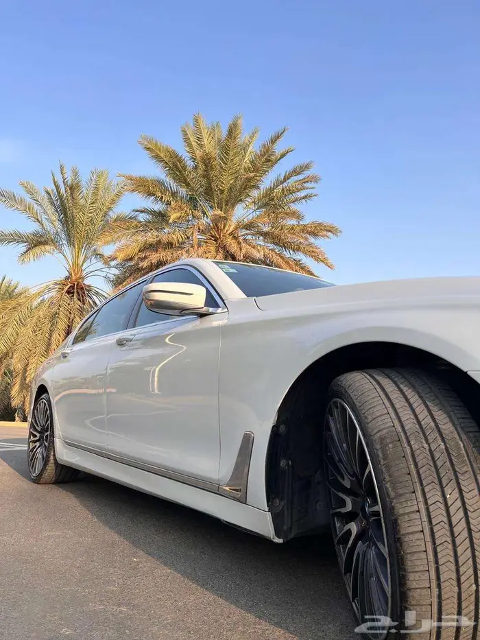 بي ام دبليو 740 LI موديل 2019 16