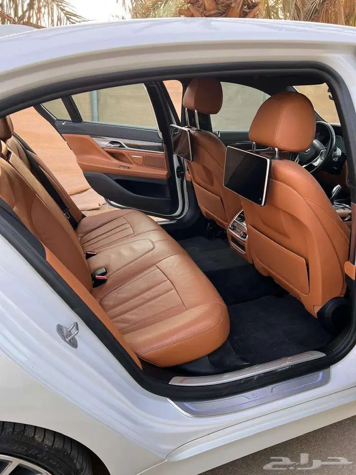 بي ام دبليو 740 LI موديل 2019 18
