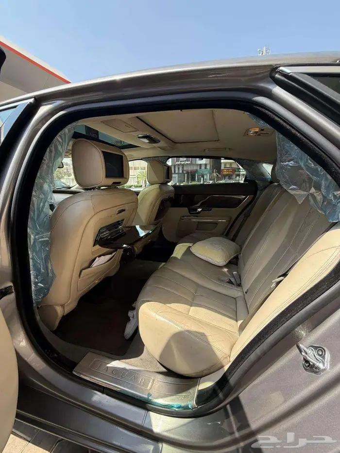 Jaguar XJL 2012 8