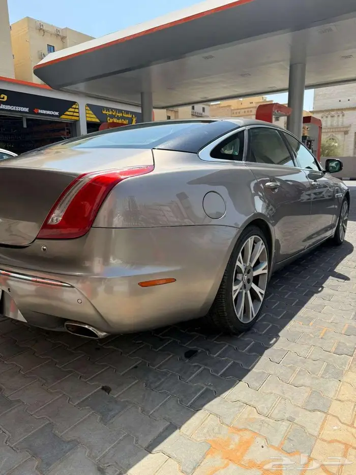 Jaguar XJL 2012 14
