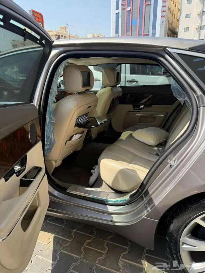 Jaguar XJL 2012 26