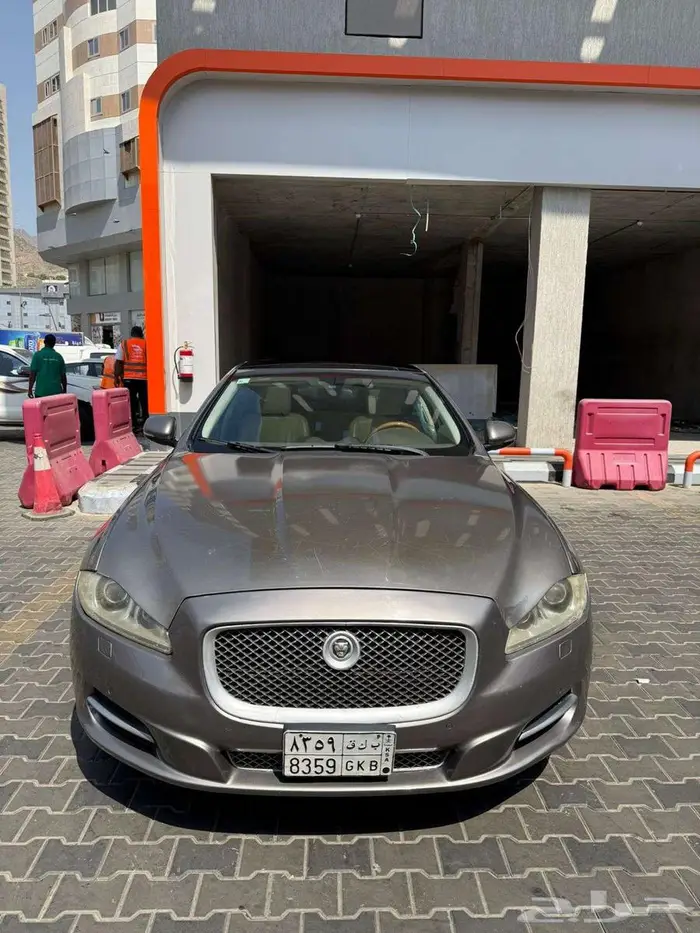 Jaguar XJL 2012 1