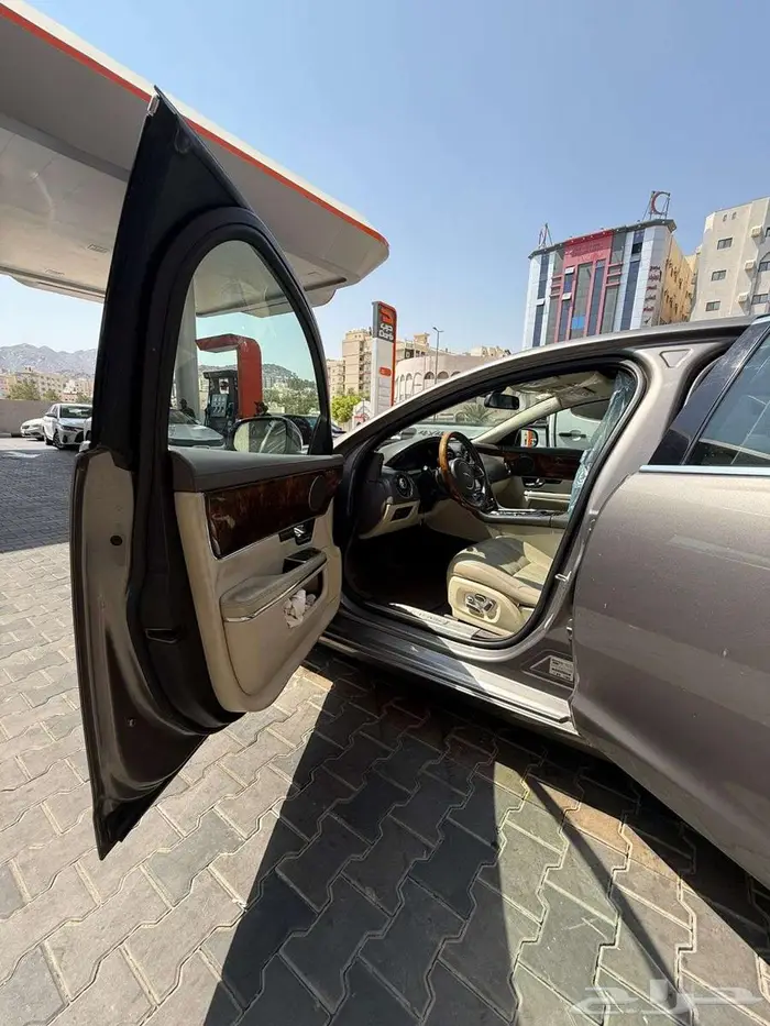 Jaguar XJL 2012 25