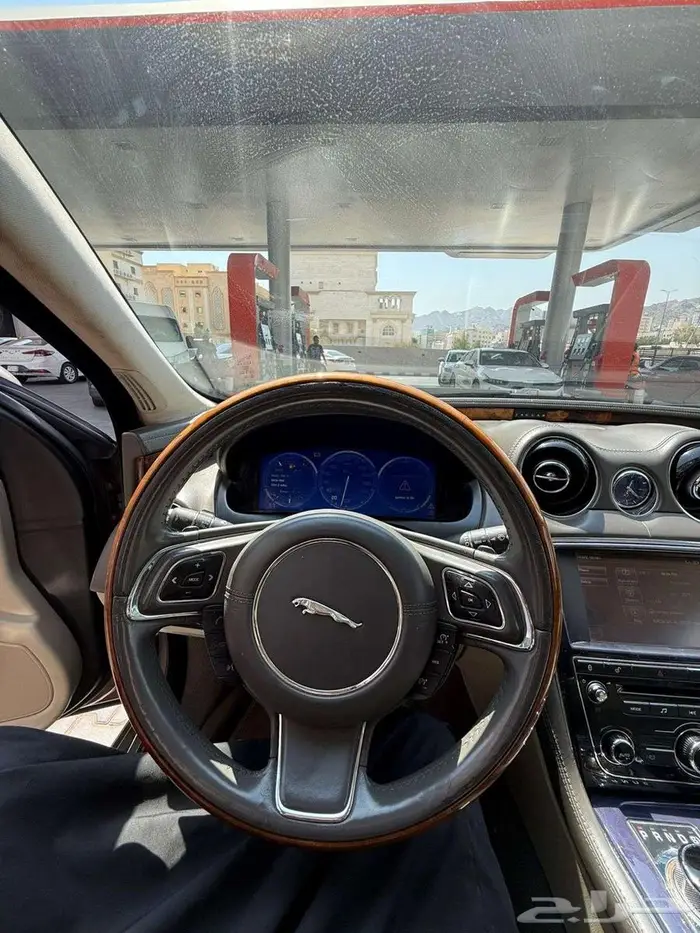 Jaguar XJL 2012 28