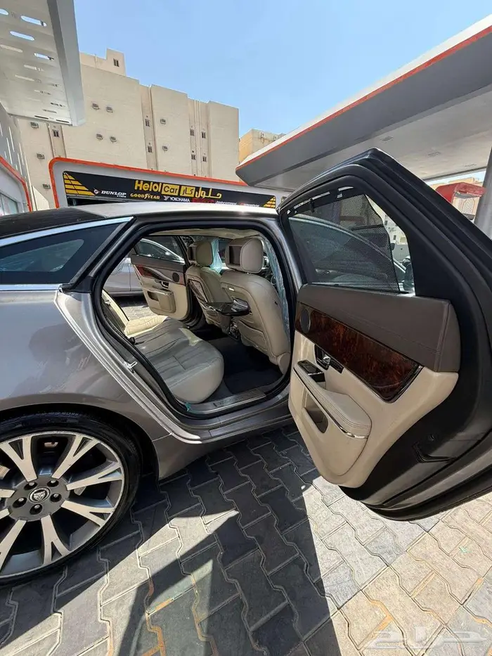 Jaguar XJL 2012 31