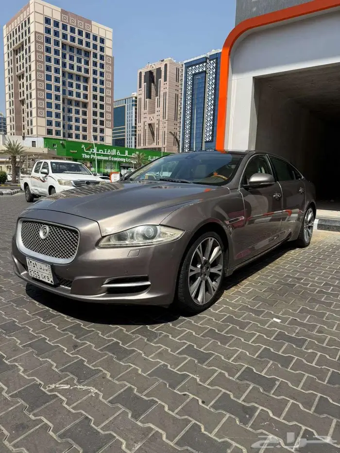 Jaguar XJL 2012 38