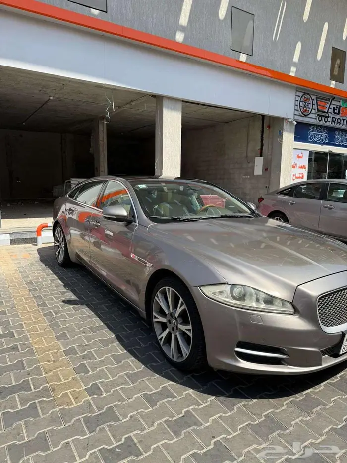 Jaguar XJL 2012 35