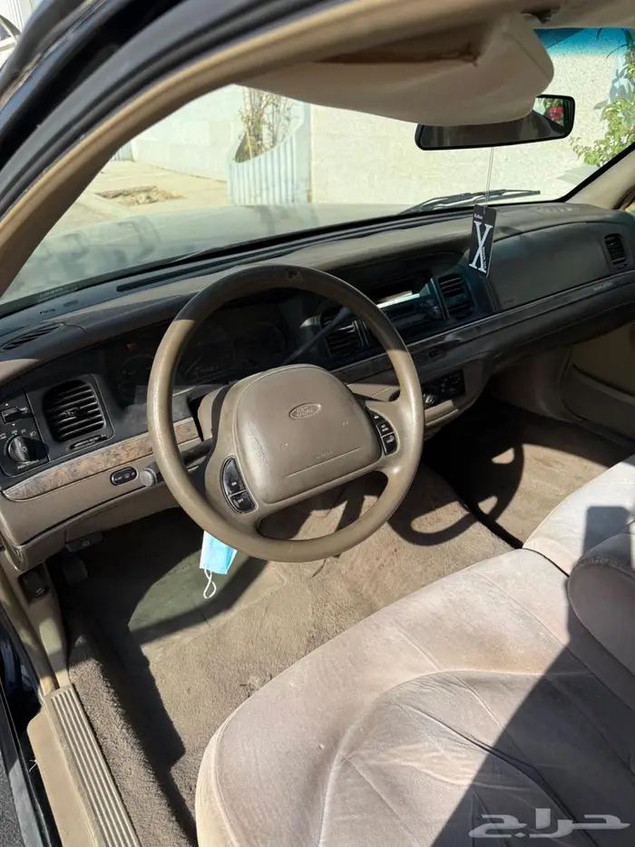 كراون فكتوريا 1999 9