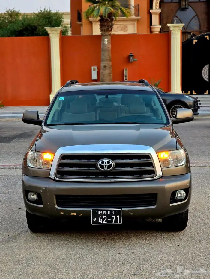 للبيع جيب تويوتا سيكويا SR5 دبل 4X4 30