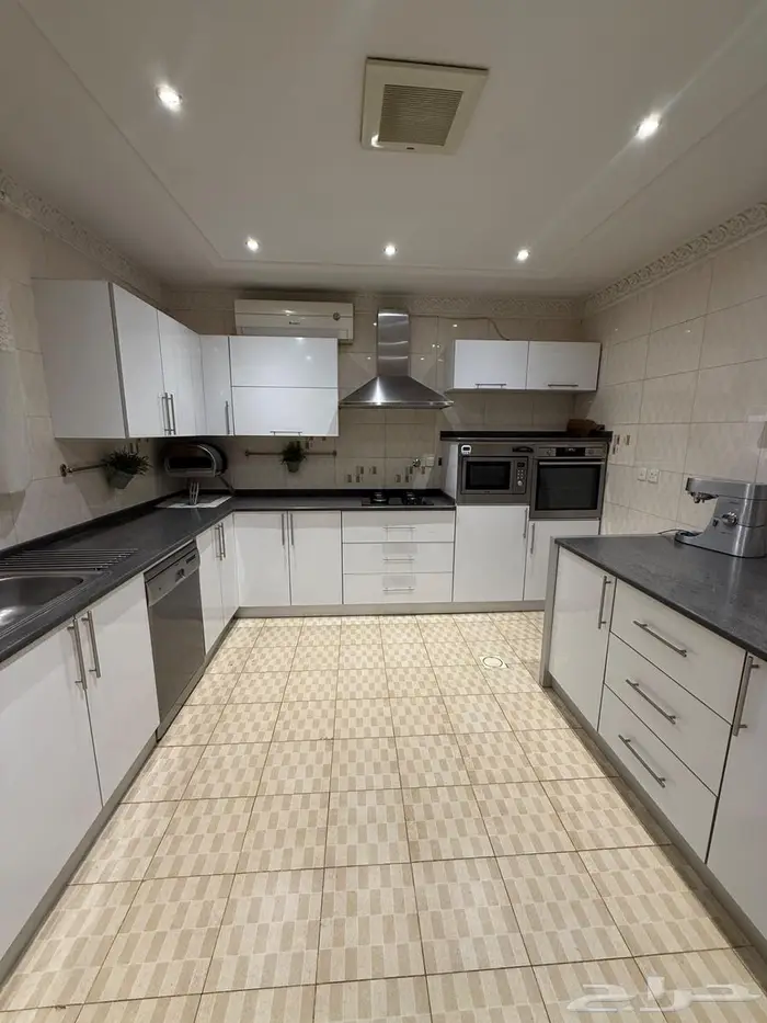 مطبخ ايطالي مستعمل نظيف - جودة عالية جدا 0