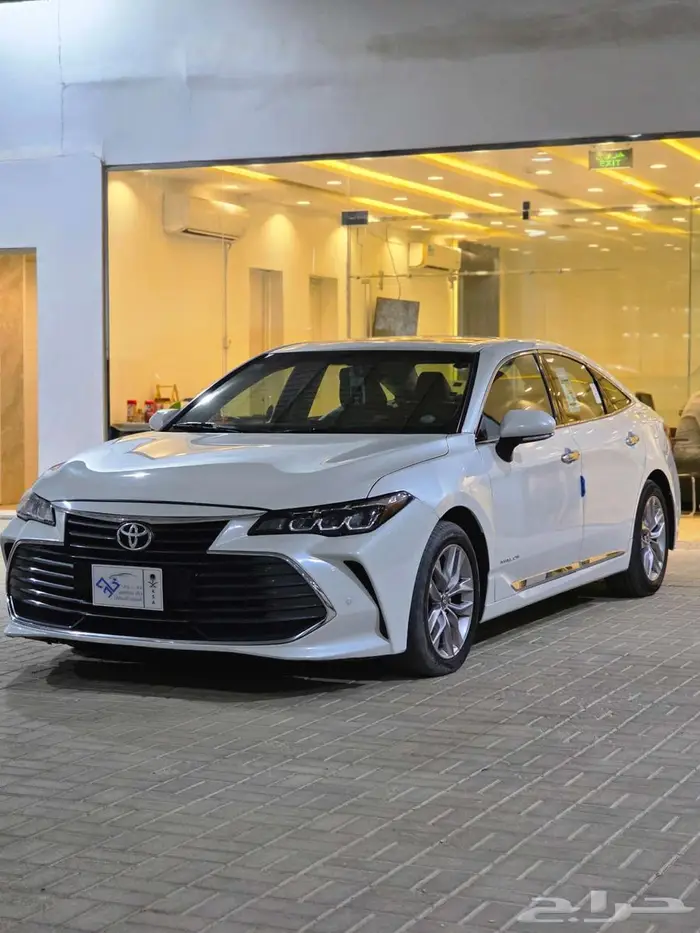 تويوتا افالون 2021 1