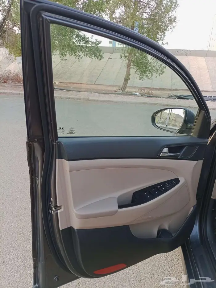 توسان 37