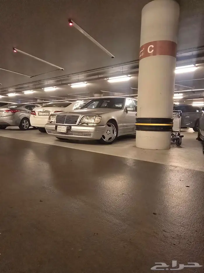 للبيع شبح حجم 320 موديل 1998 1