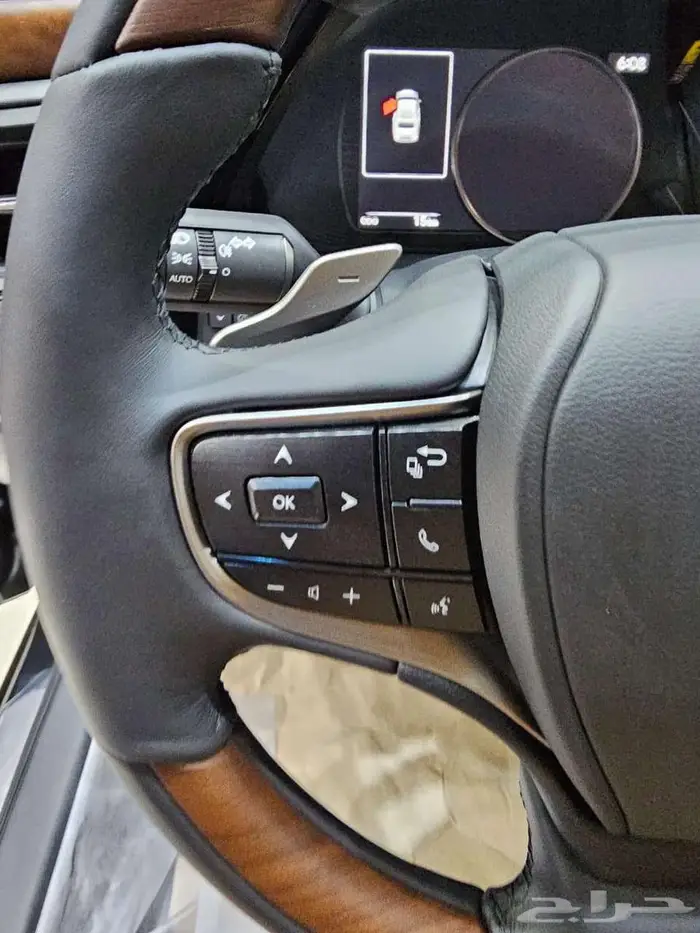 لكزس ES350CCموديل 2025 سعودي 14