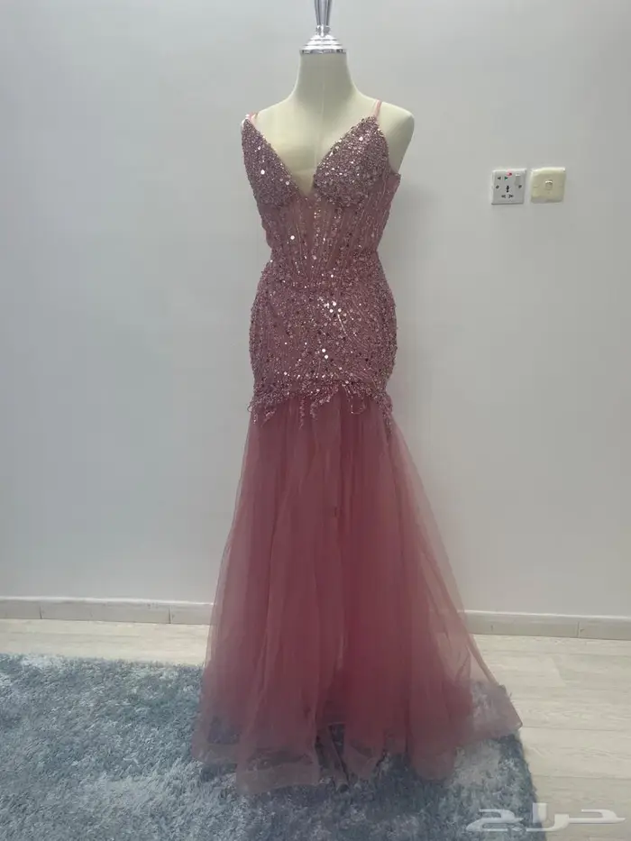 فساتين 19
