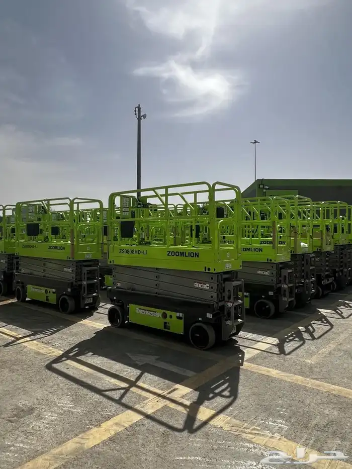 ايجار معدات ثقيله مان لفت28متر سيزر لفت12متر ديزل وكهرباء 1