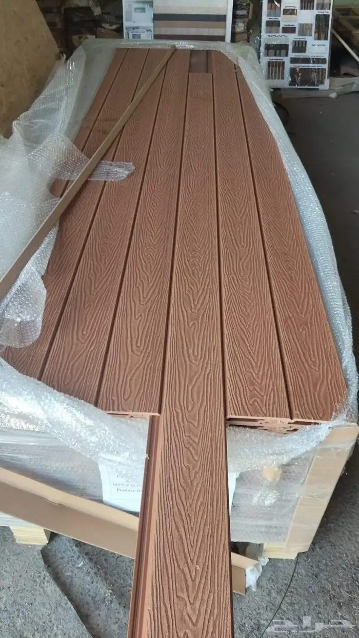 تركيب بديل خشب وعشب صناعي 2