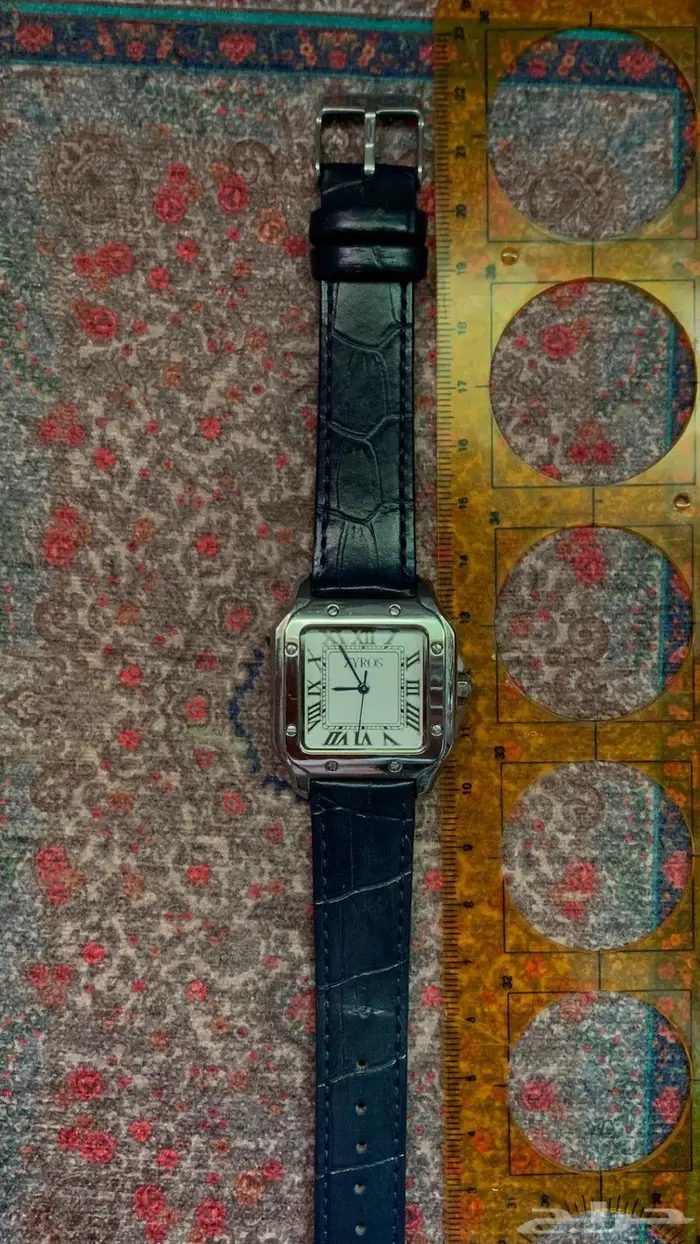 ساعة يد كلاسيكية أنيقة - تصميم مستوحى من Cartier Santos 2