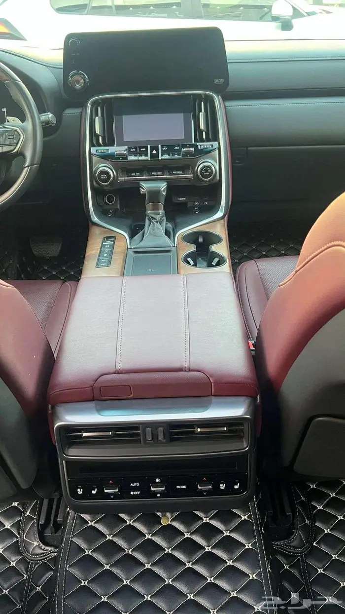 لكزس LX600 موديل 2025 - معرض خلف للسيارات 7