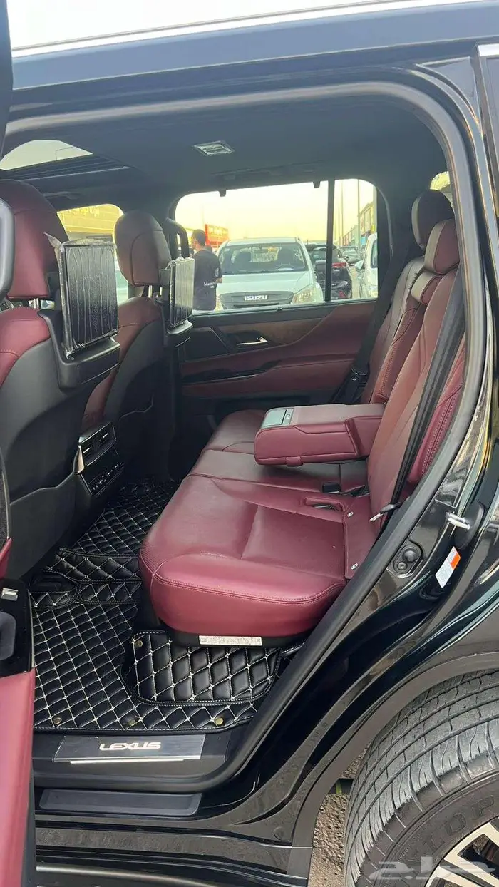 لكزس LX600 موديل 2025 - معرض خلف للسيارات 8