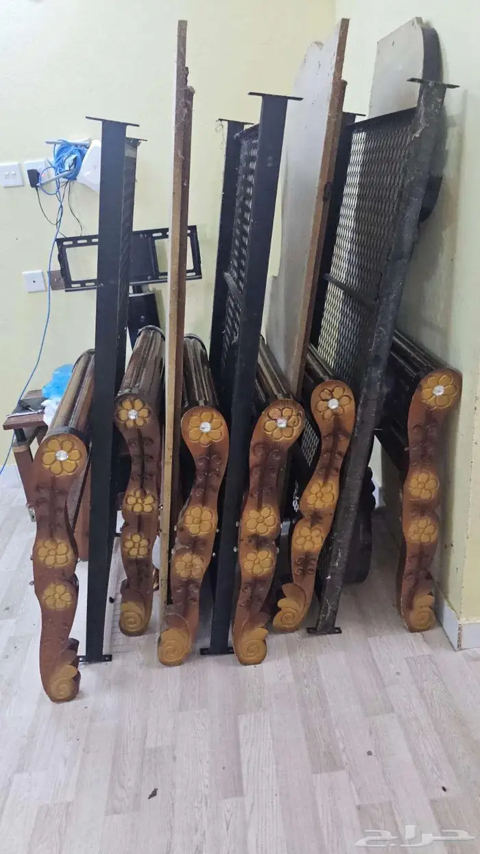 للبيع كراسي وطاولات 7