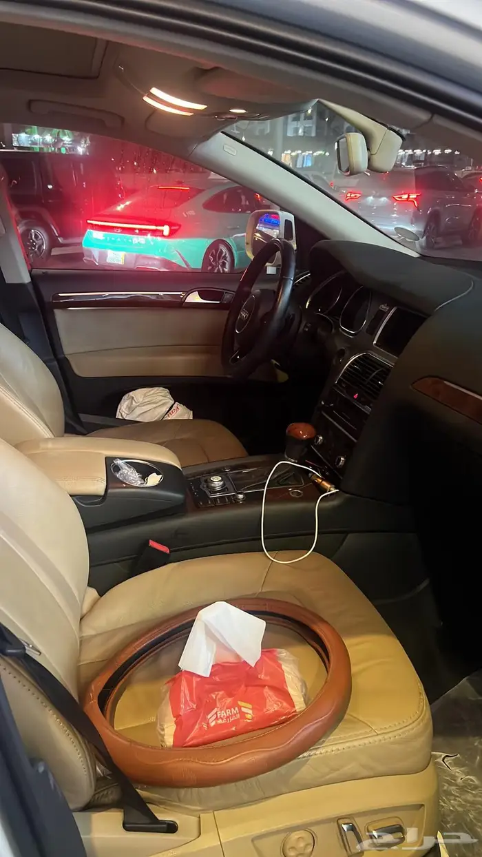 سيارة اودي Q7 للبيع 3