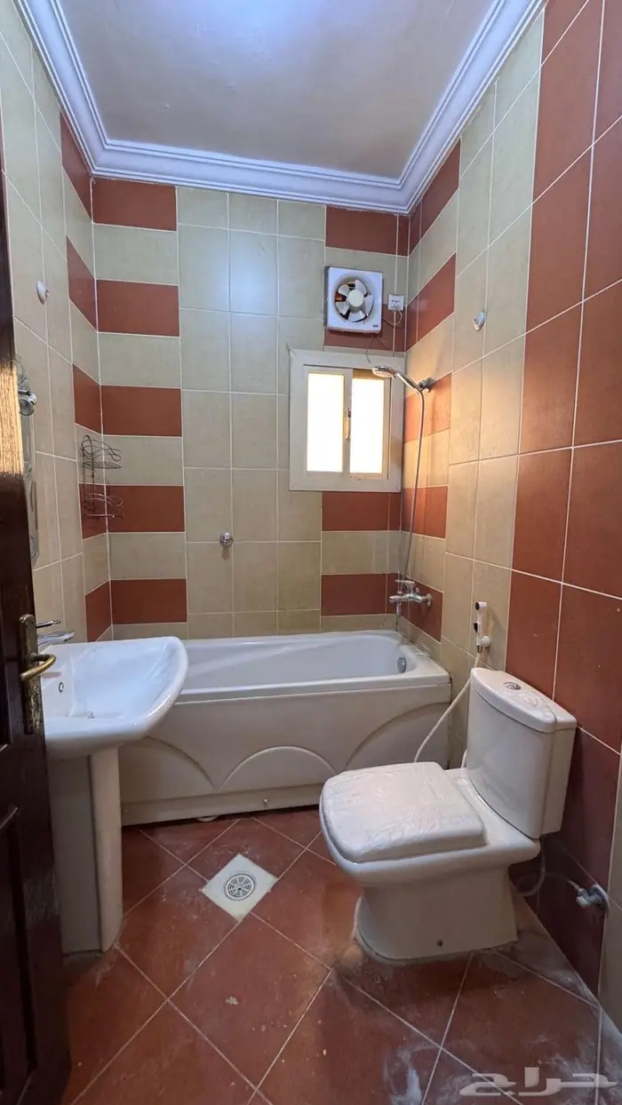 شقة للإيجار السنوي في جدة حي المروة 8