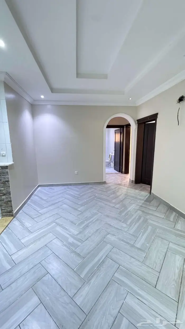 شقة خمس غرف وصالة جلوس للايجار السنوي المروة 1