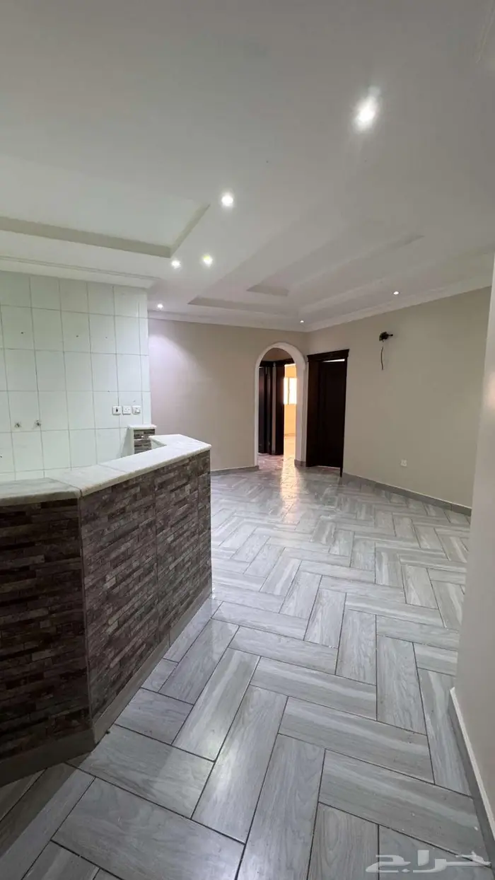 شقة خمس غرف وصالة جلوس للايجار السنوي المروة 2