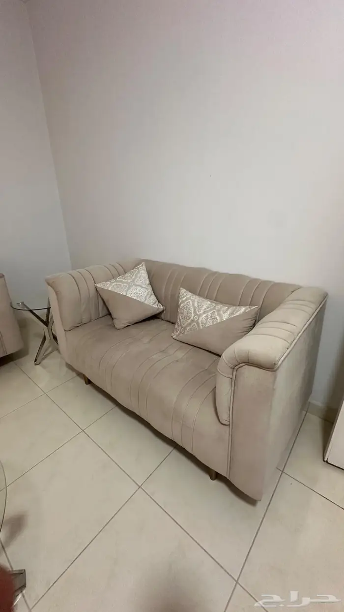 كنب وطاولات للبيع 0