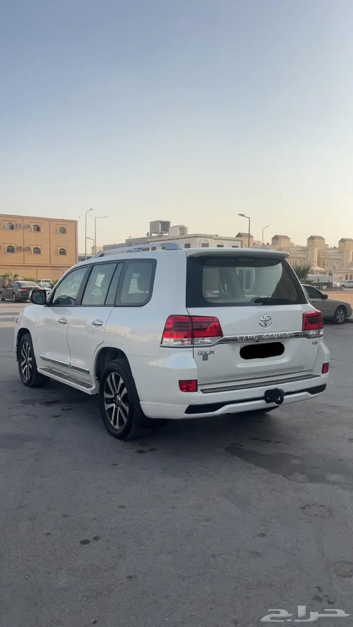للبيع جيب جكسار 2018 فل كامل 4