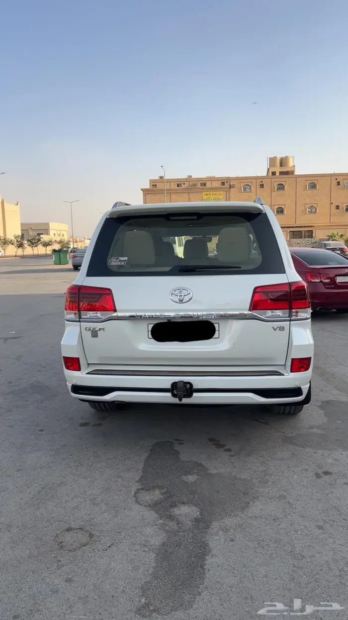 للبيع جيب جكسار 2018 فل كامل 9