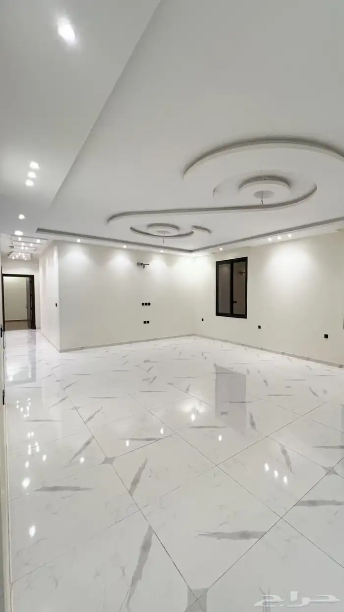 شقق فاخره وعصريه بمساحات جدا  رائعه تملكها الان 5