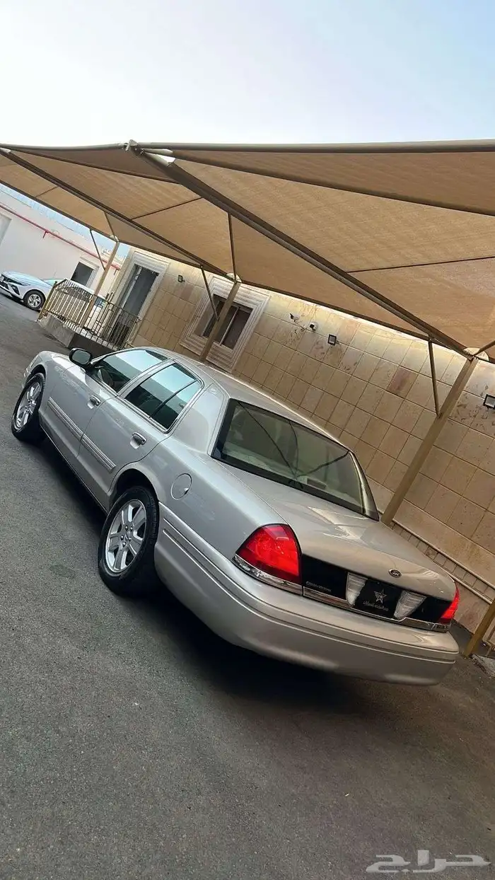 فورد كراون فكتوريا 2011 6