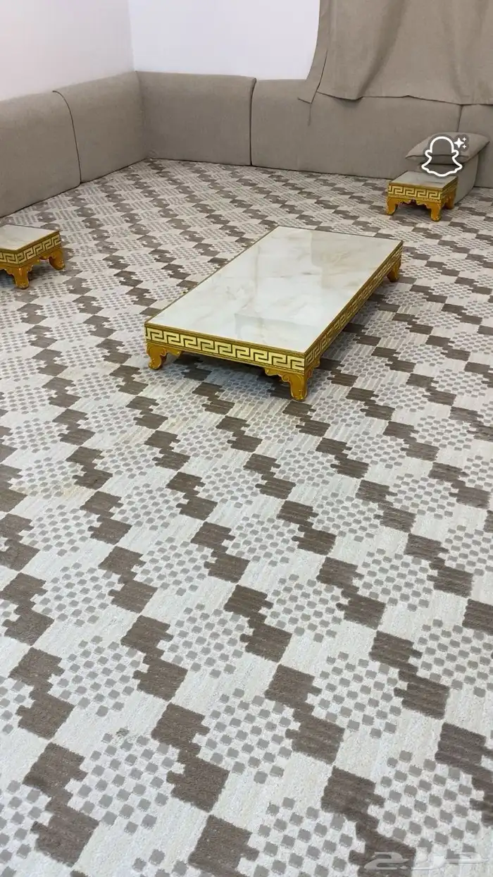 مجلس للبيع مع طوايل خدمة 0