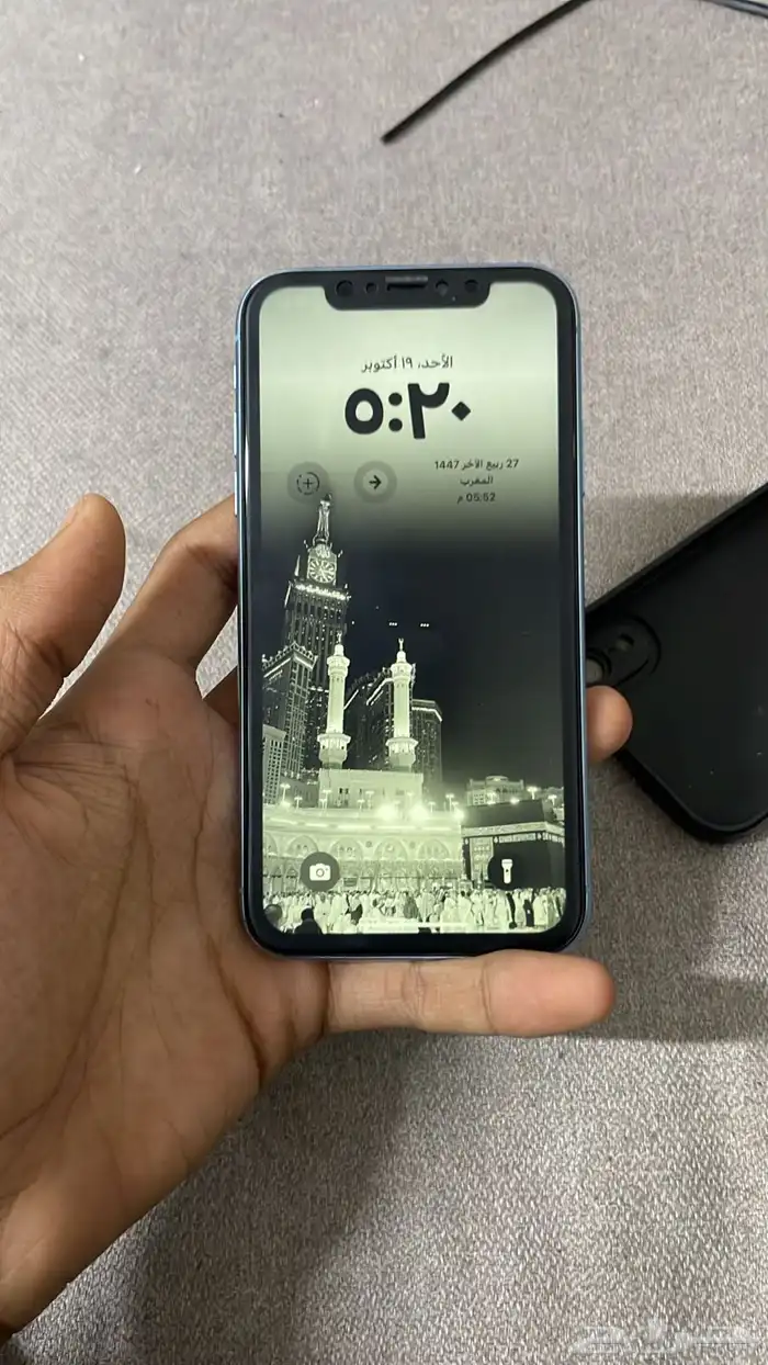 آيفون xr ازرق 3